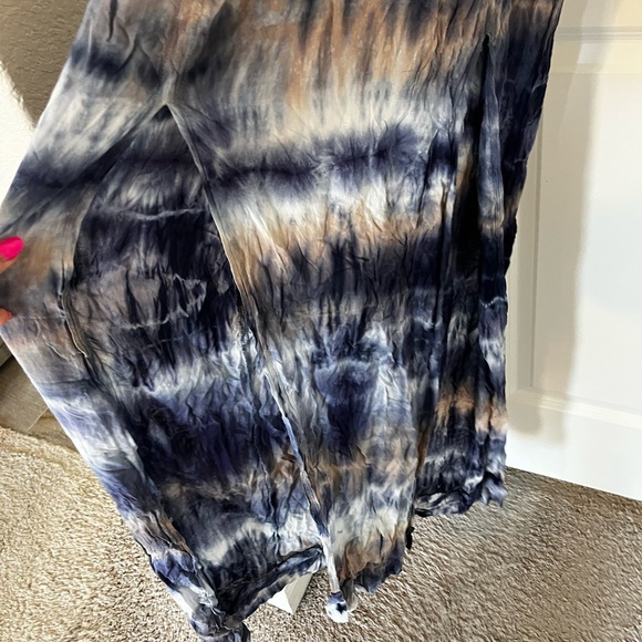 Stylish Blue Tie-Dye Maxi Dress - Picture 4 of 6